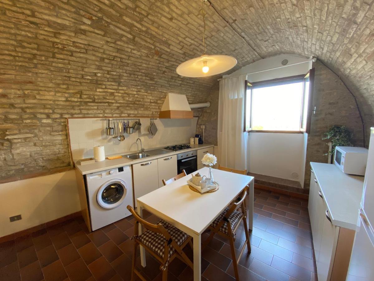 La Casa Dei Ricordi Lägenhet San Gimignano Exteriör bild